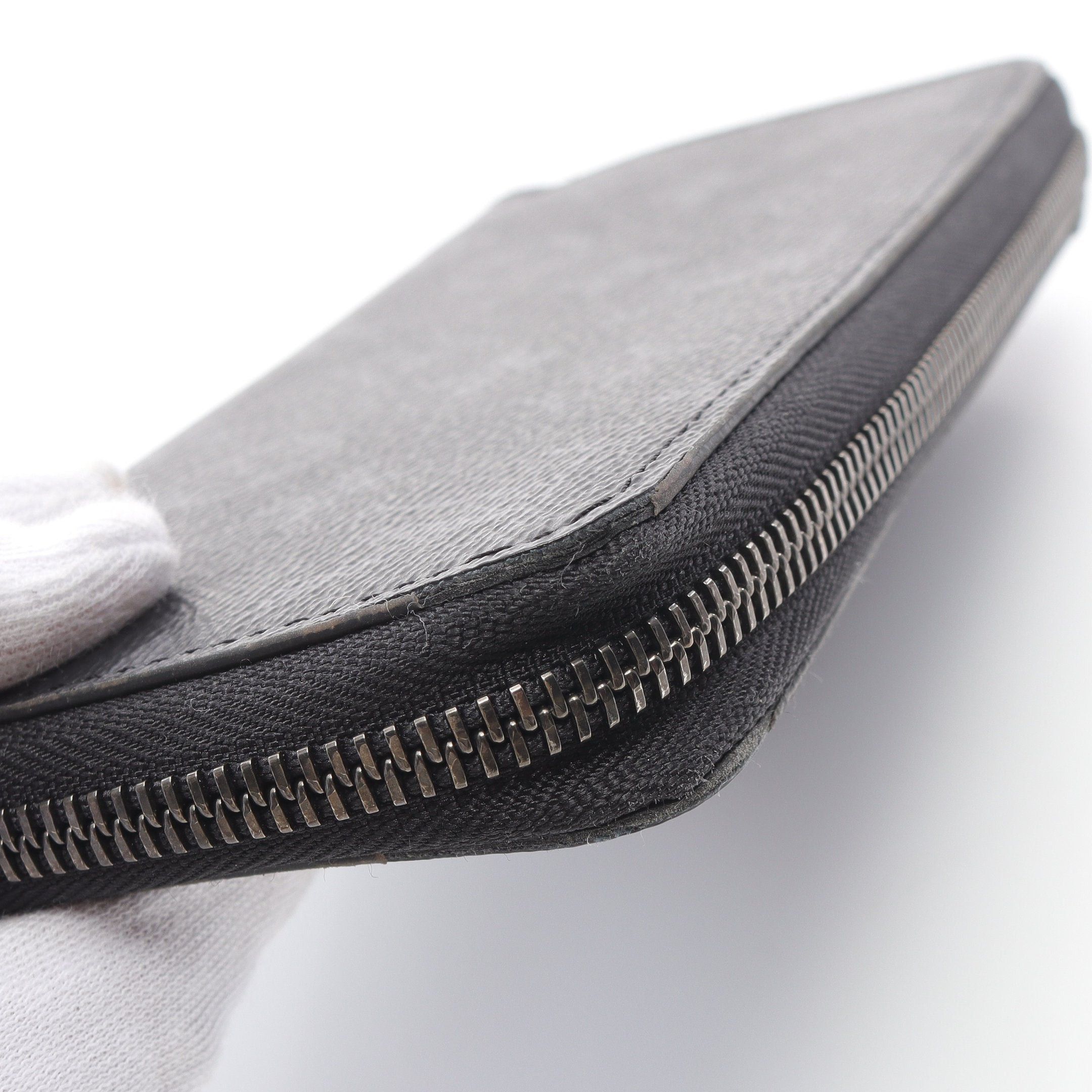 Louis Vuitton Louis Vuitton Zippy Wallet Horizontal Monogram Eclipse Round Zipper Long Black Size ONE SIZE - 8 Thumbnail