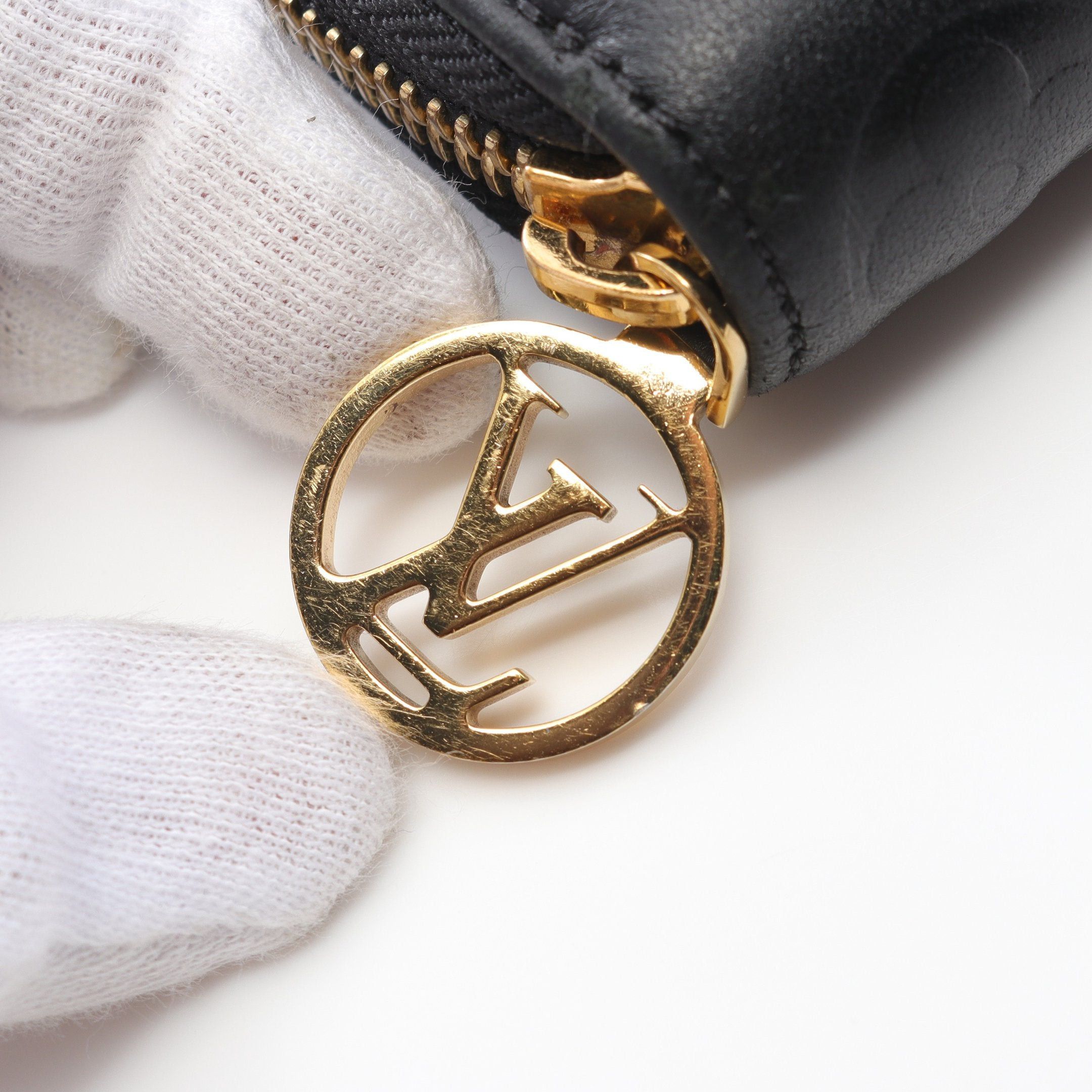 Louis Vuitton Louis Vuitton Zippy Wallet Coussin Monogram Round Zipper Long Leather Black Size ONE SIZE - 5 Thumbnail