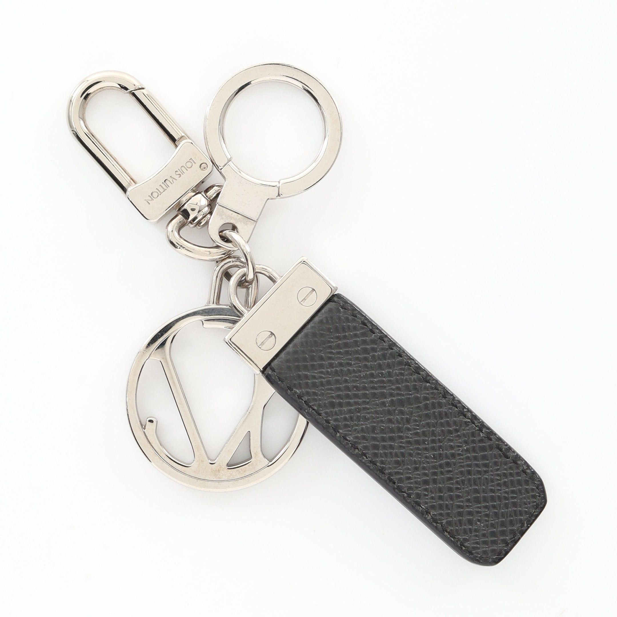 Louis Vuitton Louis Vuitton Porte-Cle Lv Club Taiga Key Ring Leather Black Silver Size ONE SIZE - 2 Thumbnail