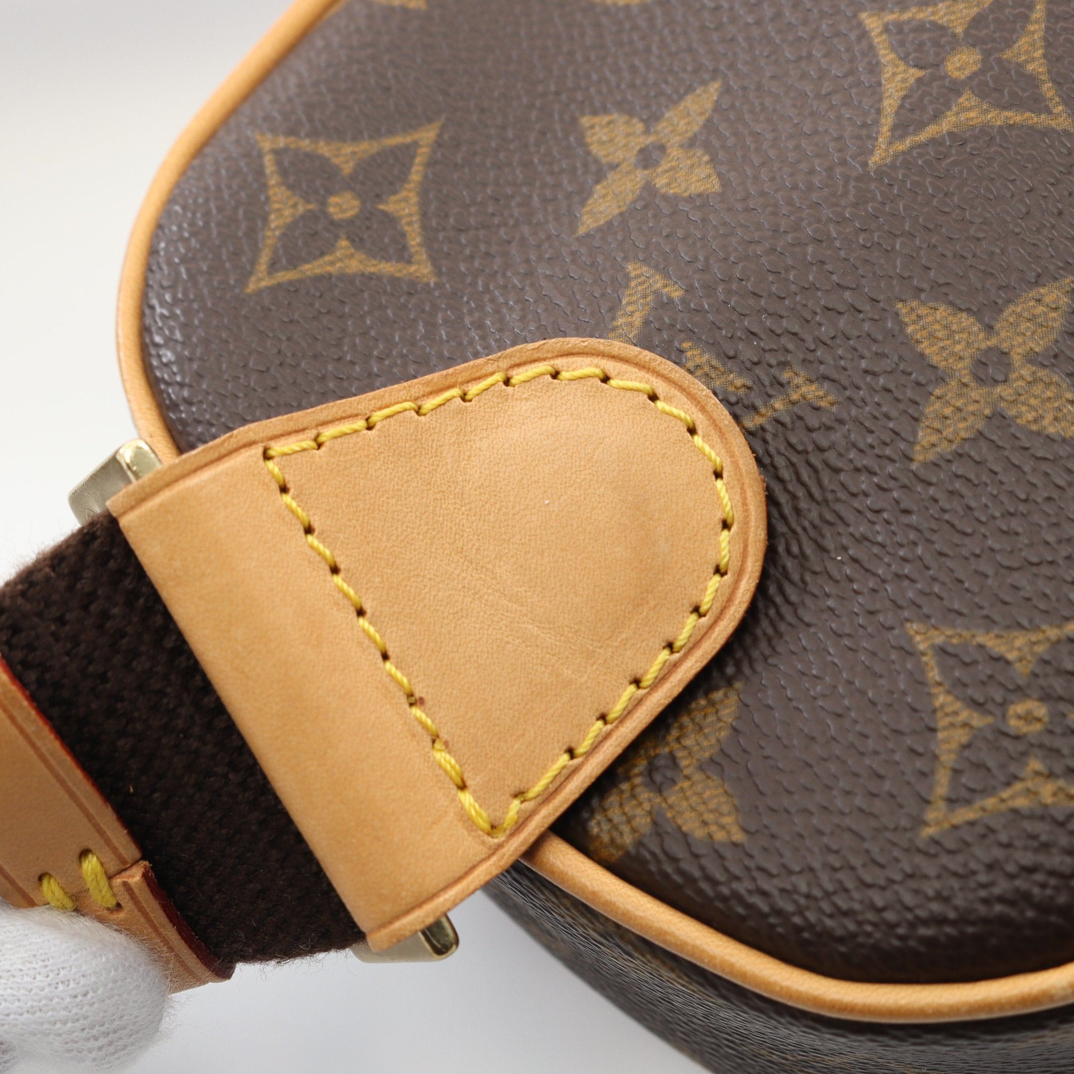 Louis Vuitton Louis Vuitton Pochette Ganju Monogram Body Bag Leather Brown Size ONE SIZE - 6 Thumbnail