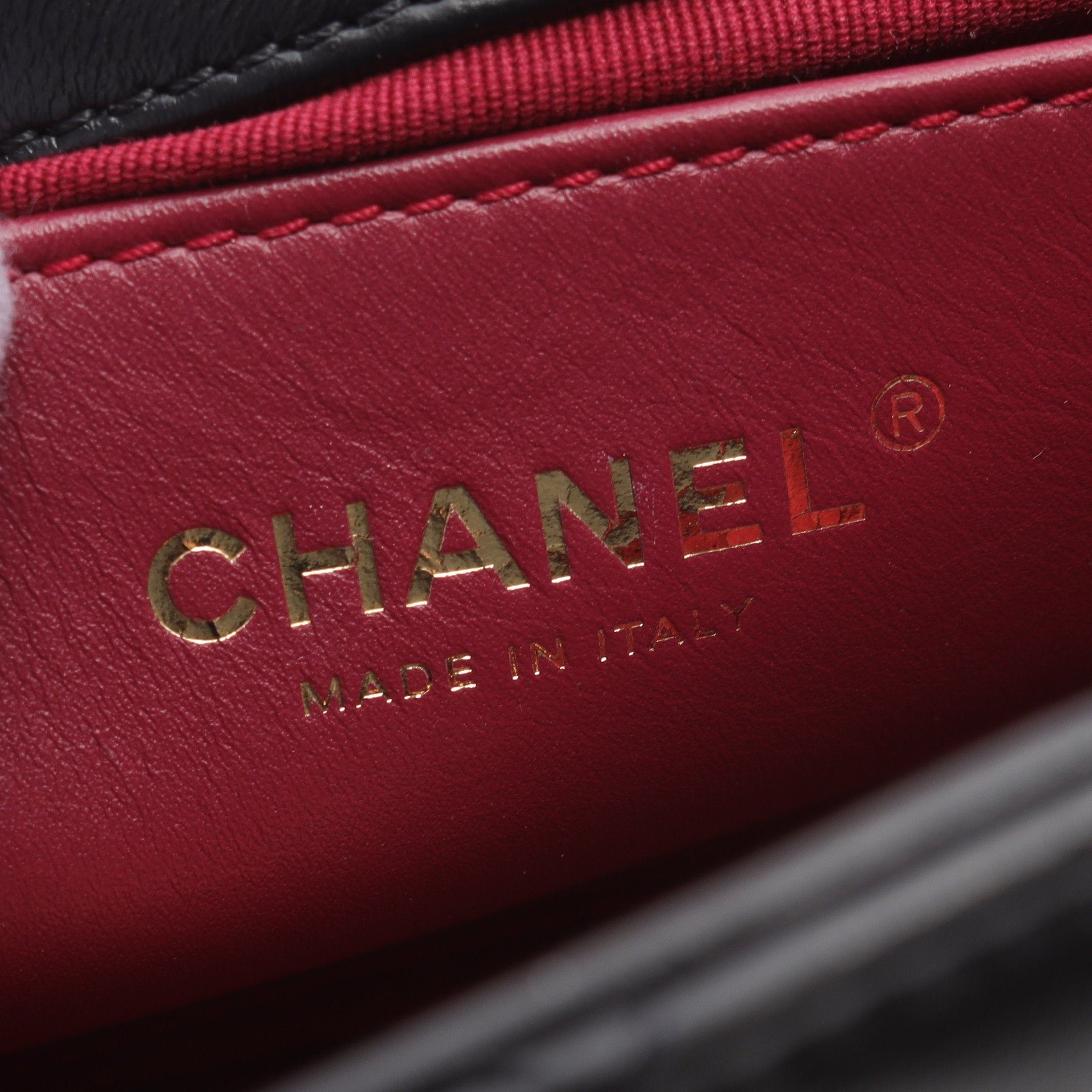 Chanel Chanel Matelasse Chain Shoulder Bag Lambskin Black Gold Hardware Size ONE SIZE - 4 Thumbnail