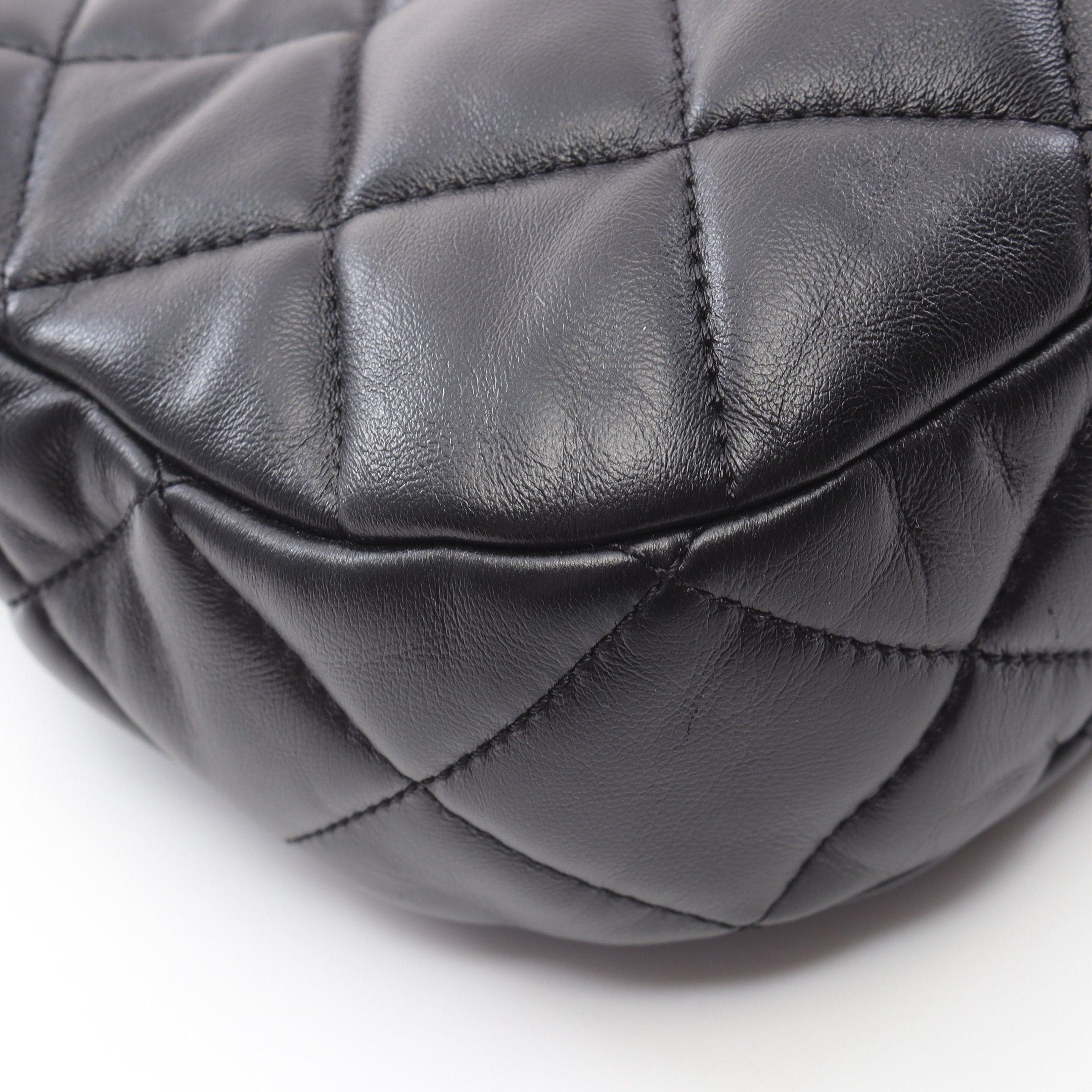 Chanel Chanel Matelasse Chain Shoulder Bag Lambskin Black Gold Hardware Size ONE SIZE - 8 Thumbnail