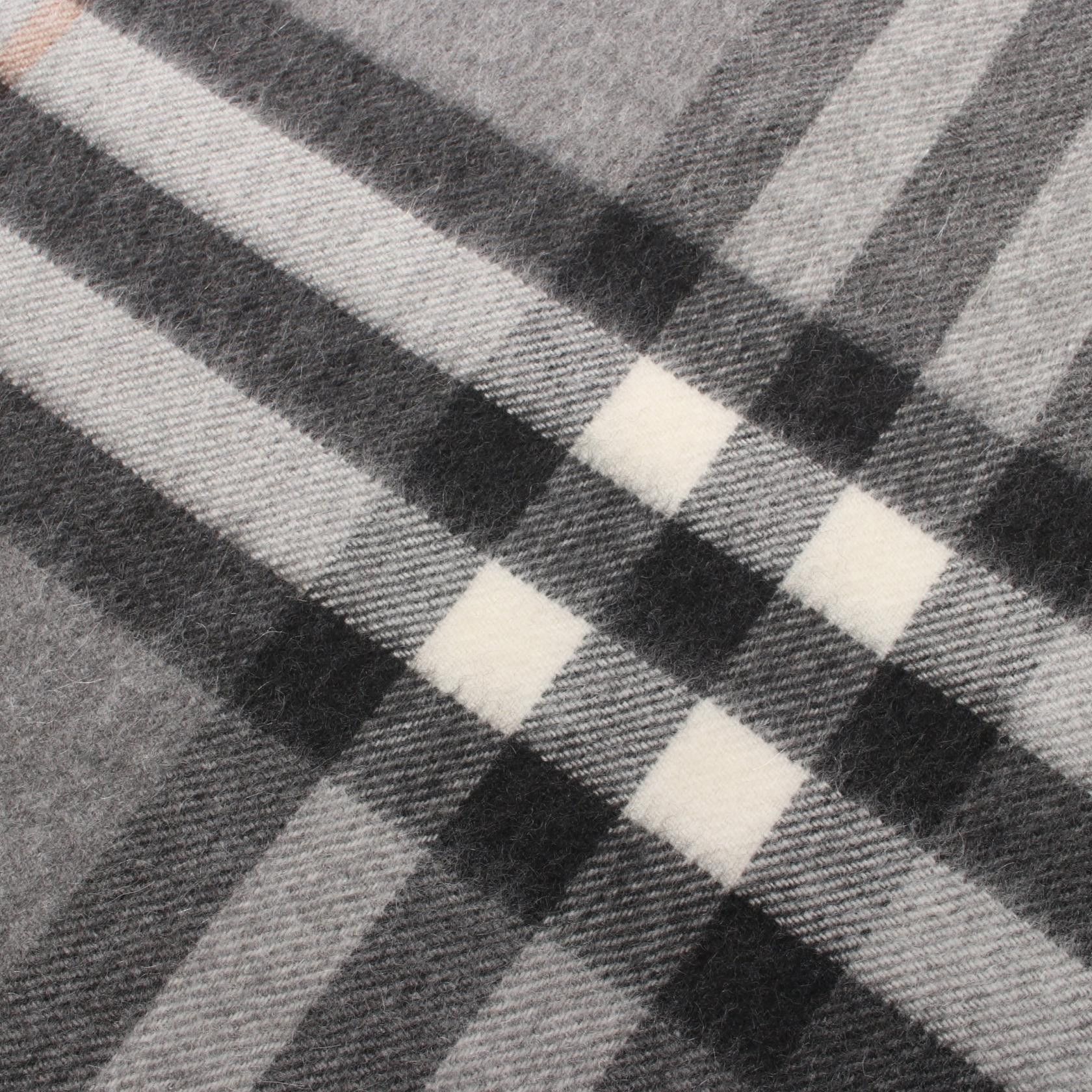 Burberry Burberry Classic Check Scarf Cashmere Gray Size ONE SIZE - 5 Thumbnail