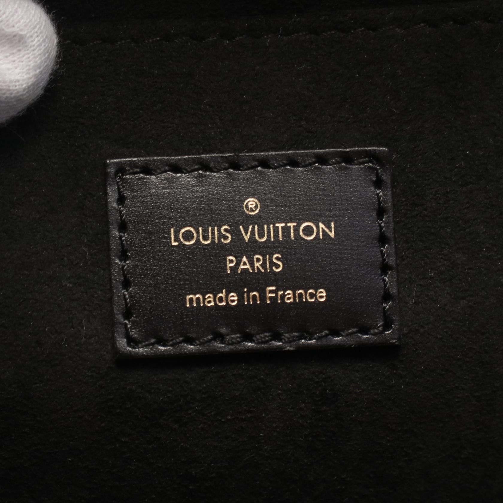 Louis Vuitton Louis Vuitton Dauphine Mm Lv Lock Noir Chain Shoulder Bag Leather Black Size ONE SIZE - 4 Thumbnail