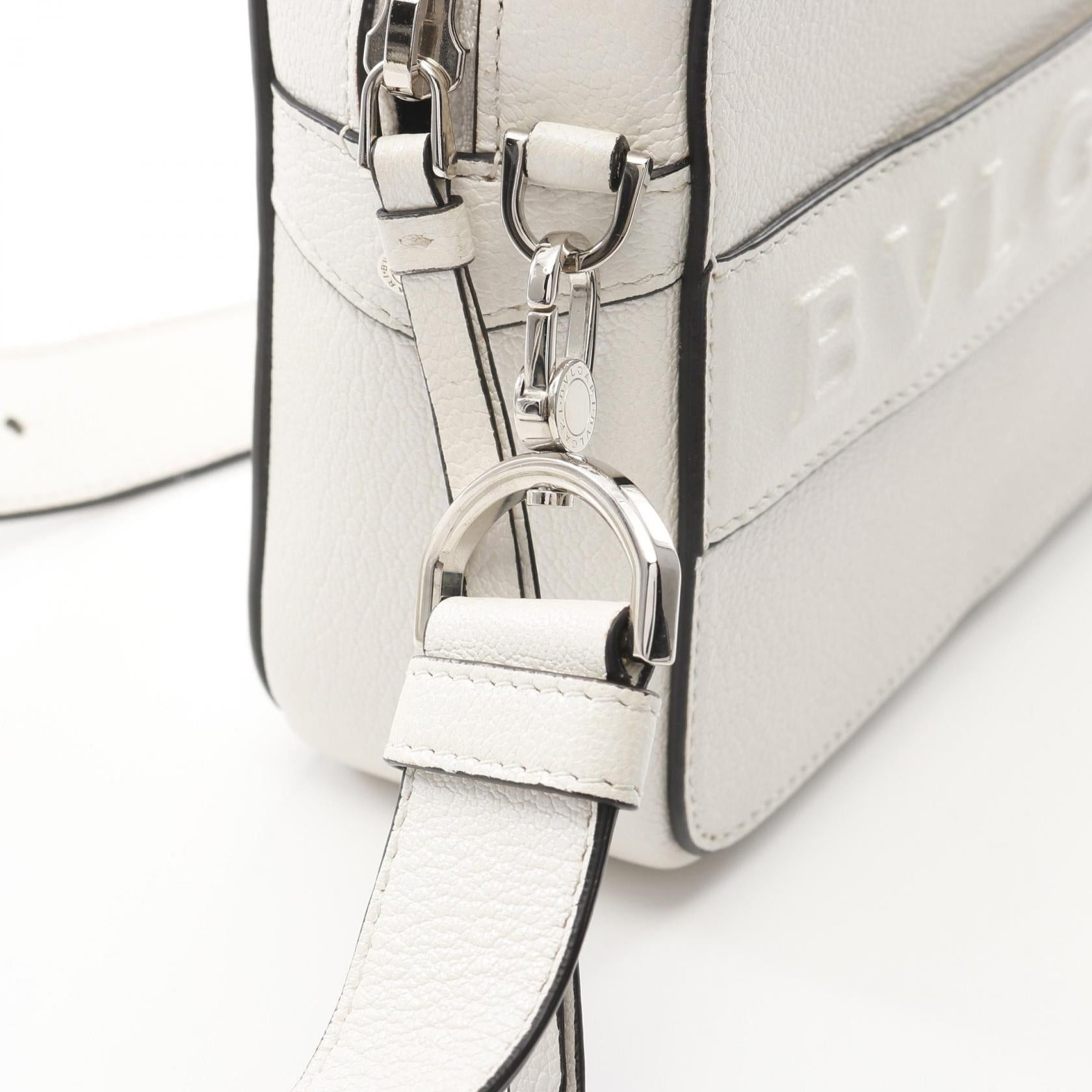 Bvlgari Bvlgari Pearl Shell Leather Embossed Logo Shoulder Bag White Size ONE SIZE - 7 Thumbnail