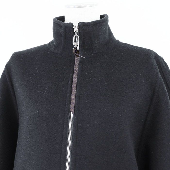 Louis Vuitton Louis Vuitton Louis Vuitton Poncho Monogram Wool/Silk Coat Leather Outerwear RW242WB Size ONE SIZE - 2 Thumbnail