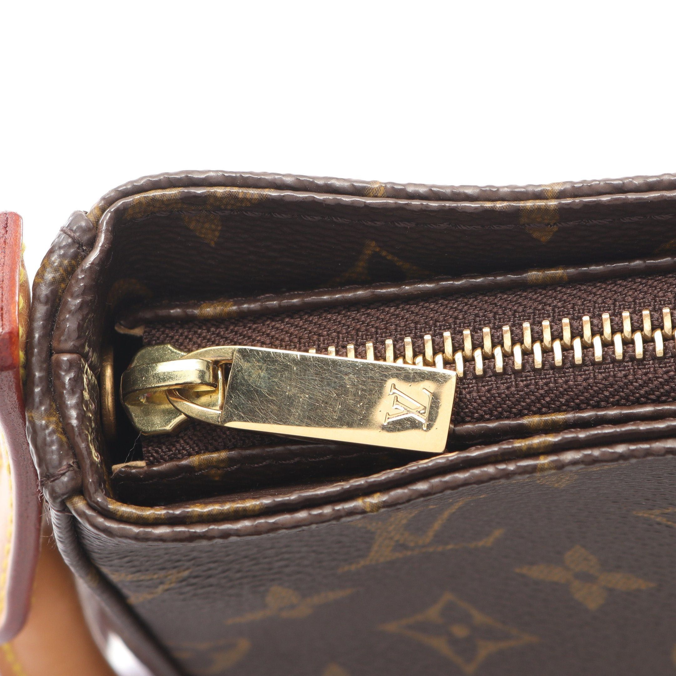 Louis Vuitton Louis Vuitton Looping Mm Monogram Shoulder Bag Leather Brown Size ONE SIZE - 7 Thumbnail
