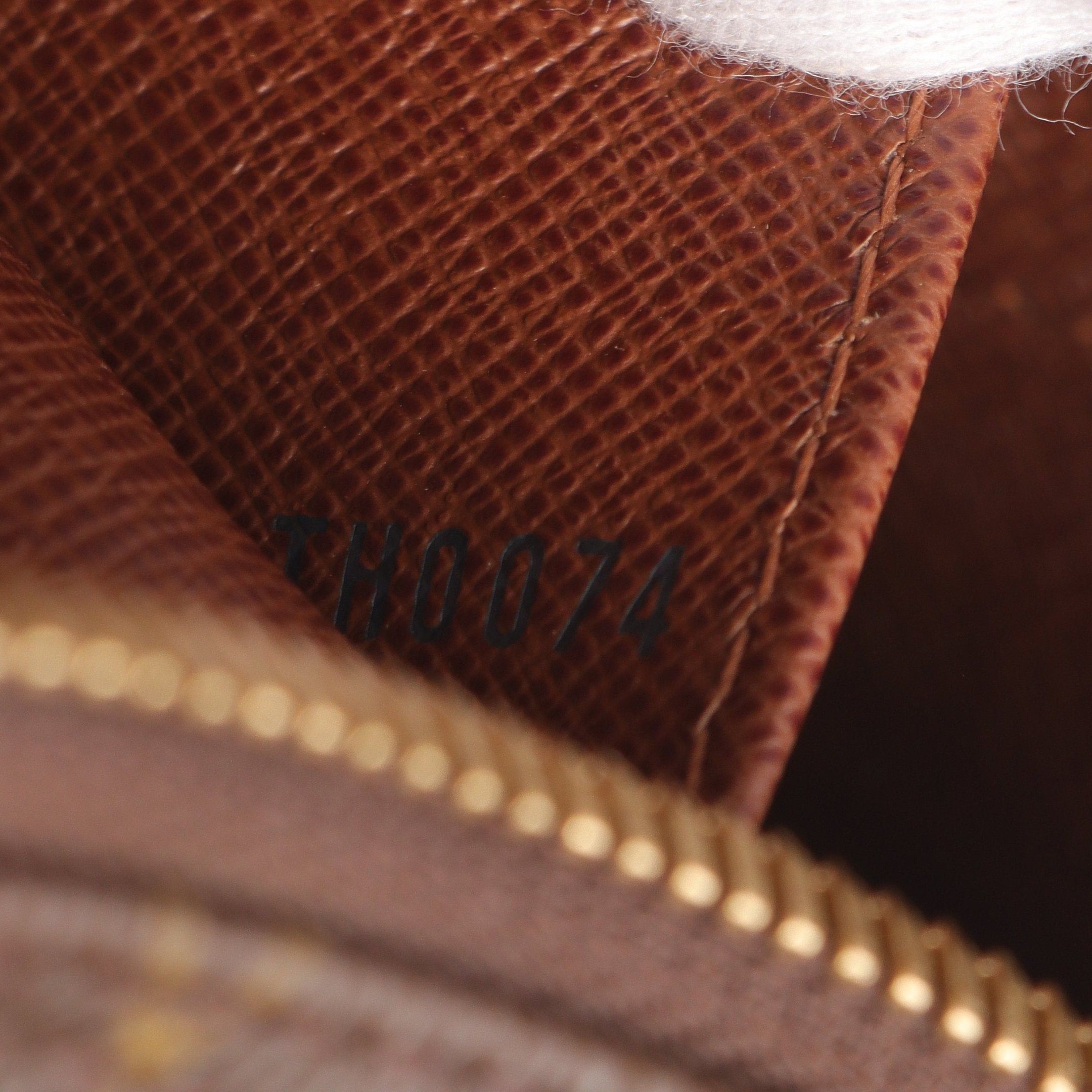 Louis Vuitton Louis Vuitton Cite Mm Monogram Shoulder Bag Leather Brown Size ONE SIZE - 5 Thumbnail
