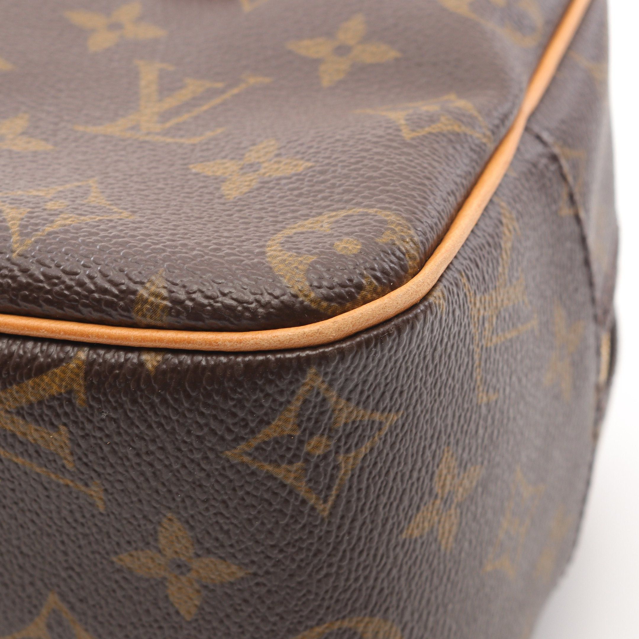 Louis Vuitton Louis Vuitton Cite Mm Monogram Shoulder Bag Leather Brown Size ONE SIZE - 12 Thumbnail