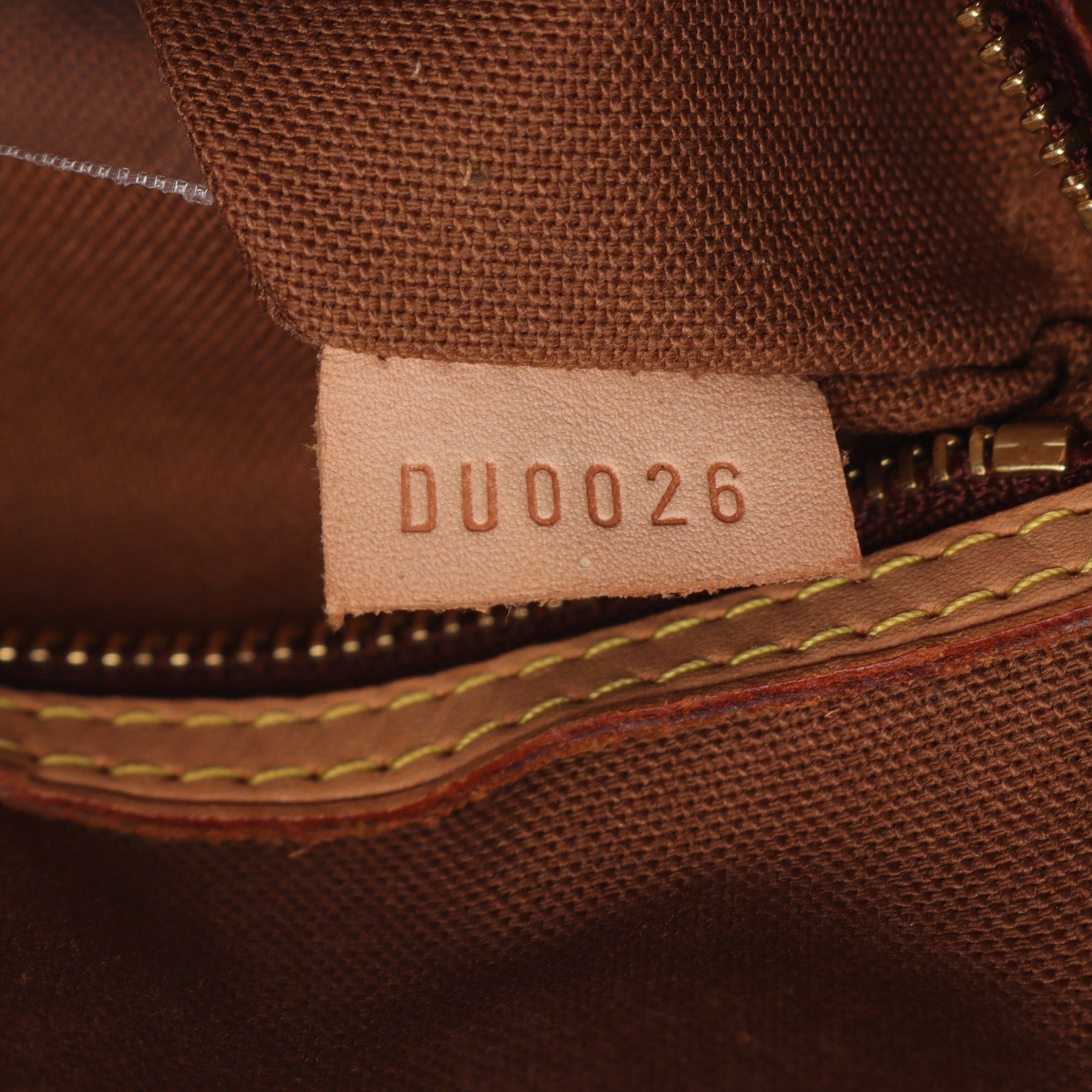 Louis Vuitton Louis Vuitton Batignolles Horizontal Monogram Shoulder Bag Leather Brown Size ONE SIZE - 5 Thumbnail