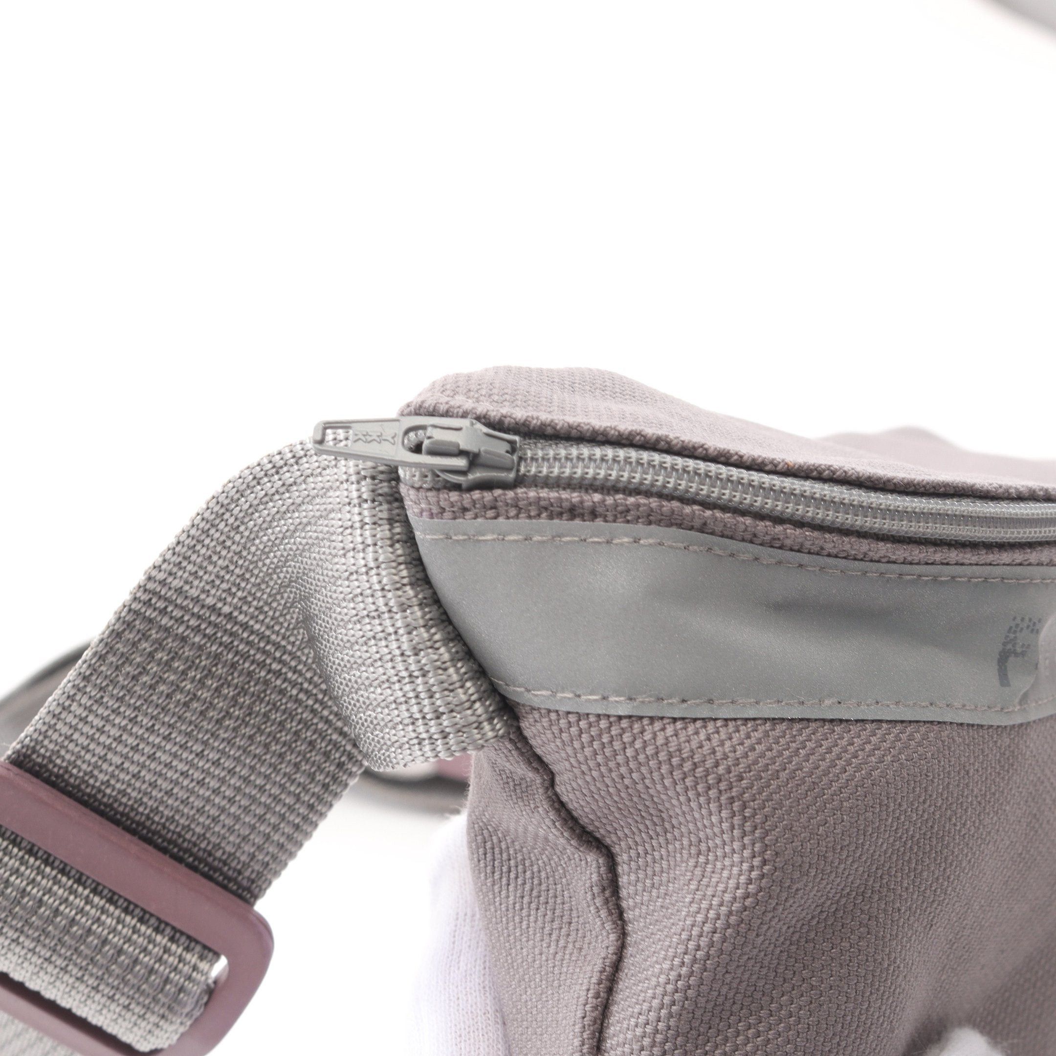 Louis Vuitton Louis Vuitton Foundation Body Bag Canvas Gray Size ONE SIZE - 7 Thumbnail
