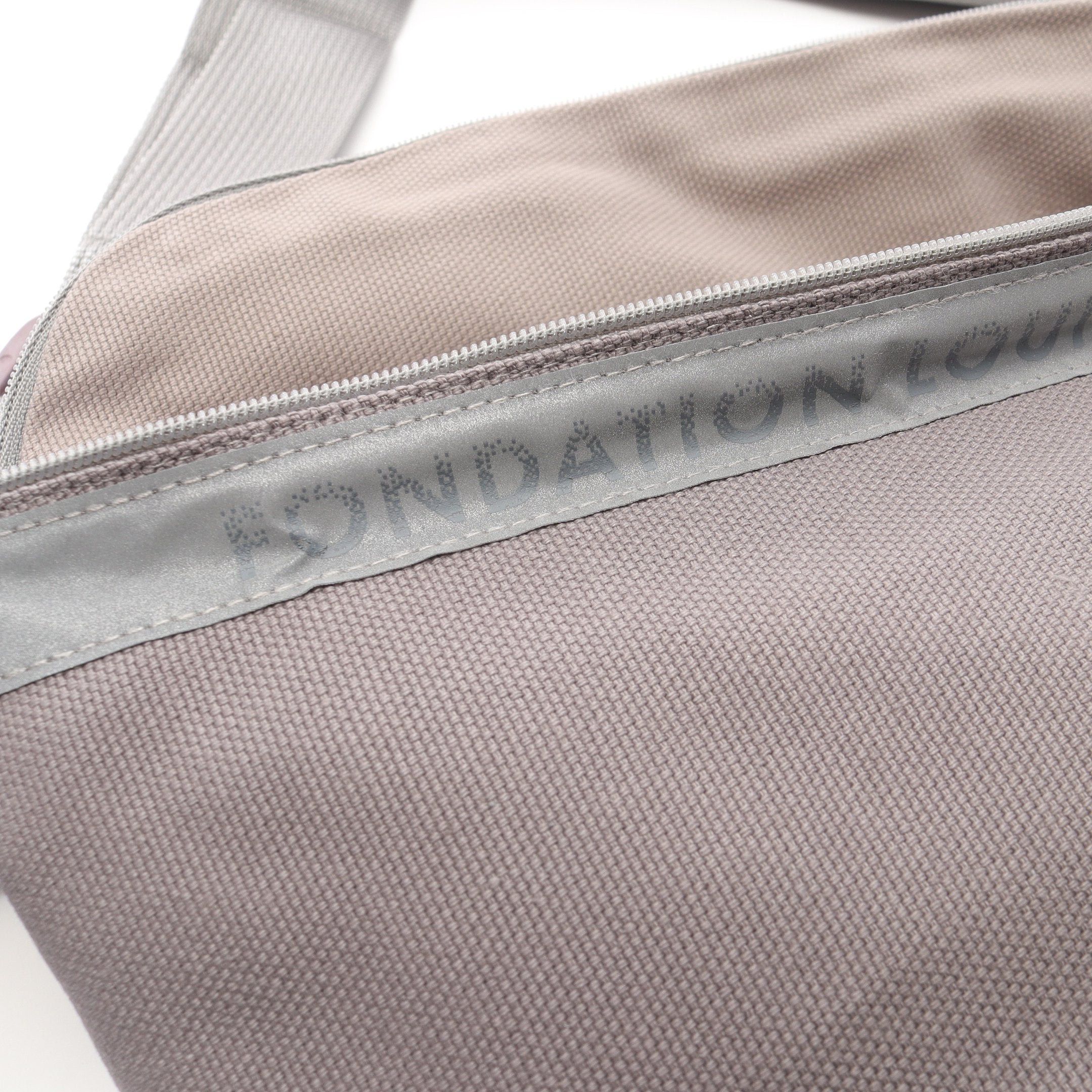 Louis Vuitton Louis Vuitton Foundation Body Bag Canvas Gray Size ONE SIZE - 5 Thumbnail