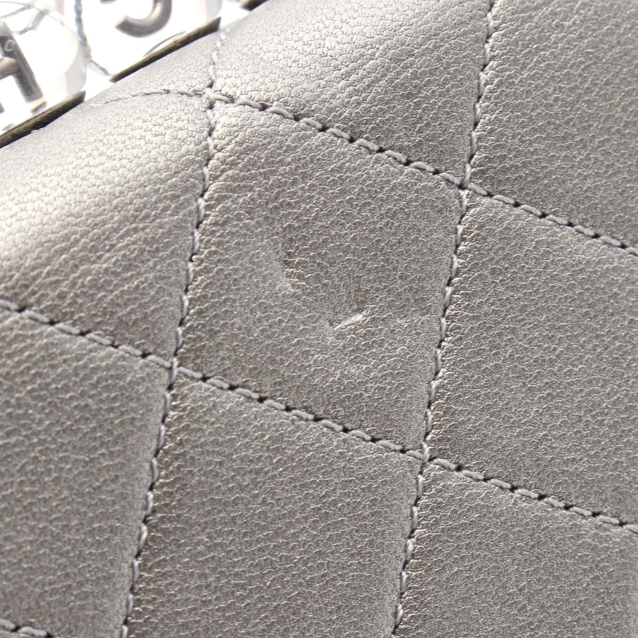 Chanel Chanel Matelasse Chain Shoulder Bag Leather Silver Antique Hardware Size ONE SIZE - 6 Thumbnail