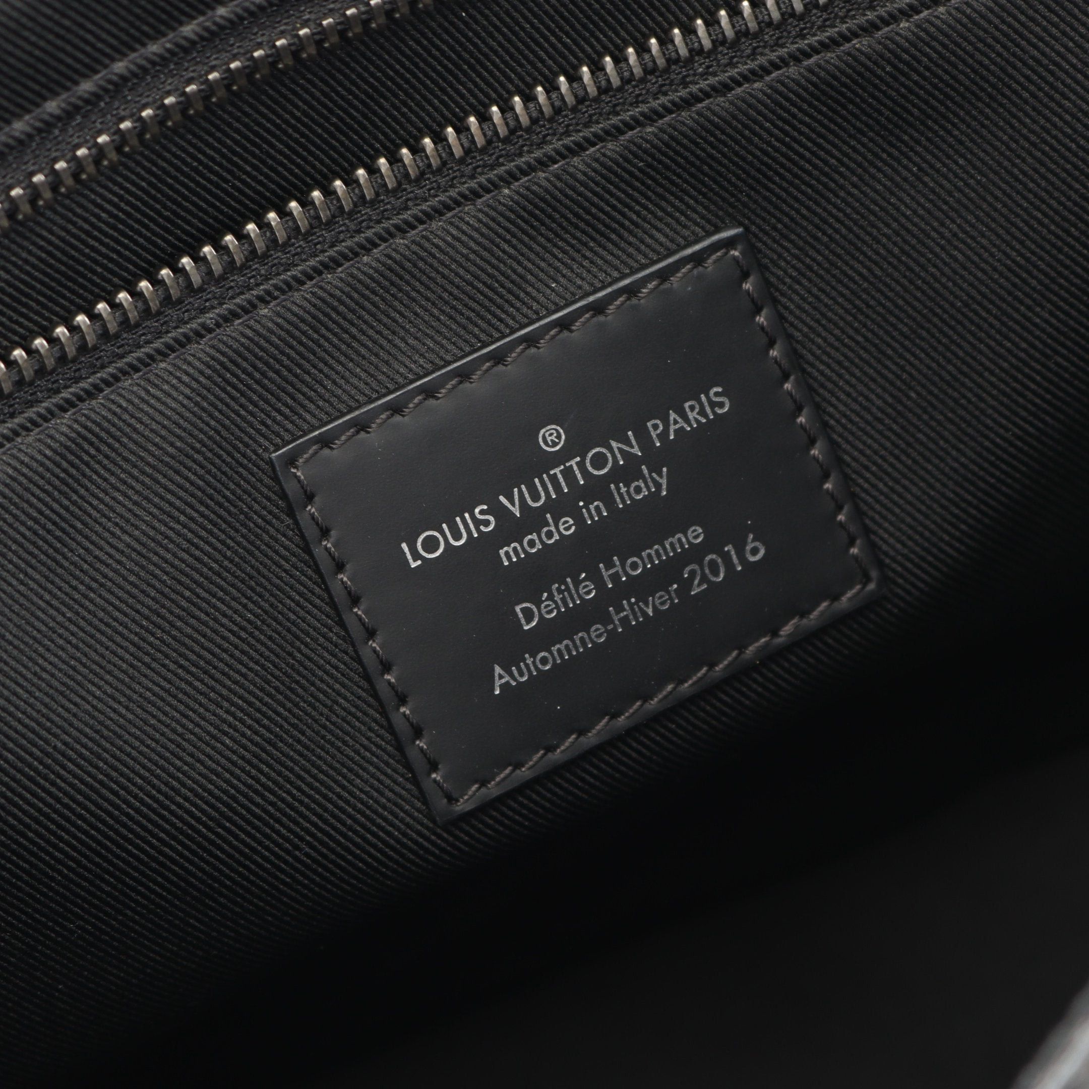 Louis Vuitton Louis Vuitton Messenger Voyage Pm Monogram Eclipse Shoulder Bag Leather Black Size ONE SIZE - 4 Thumbnail