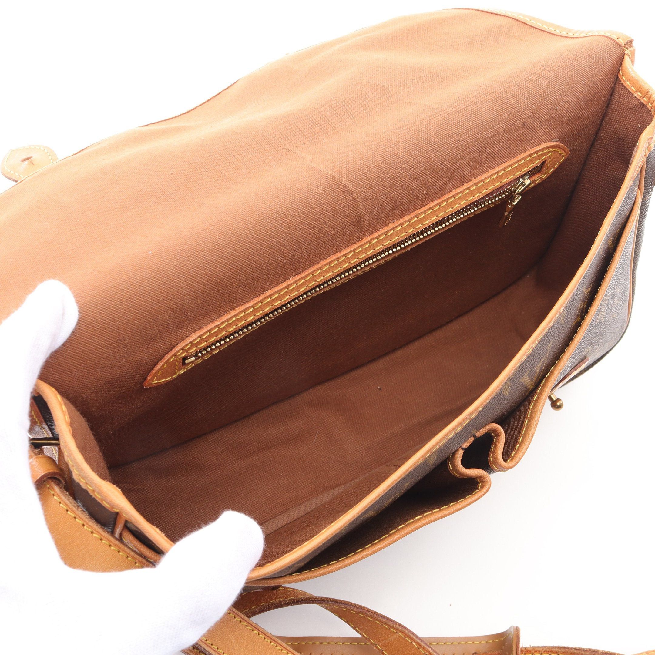 Louis Vuitton Louis Vuitton Gibeciere Mm Monogram Shoulder Bag Leather Brown Size ONE SIZE - 3 Thumbnail