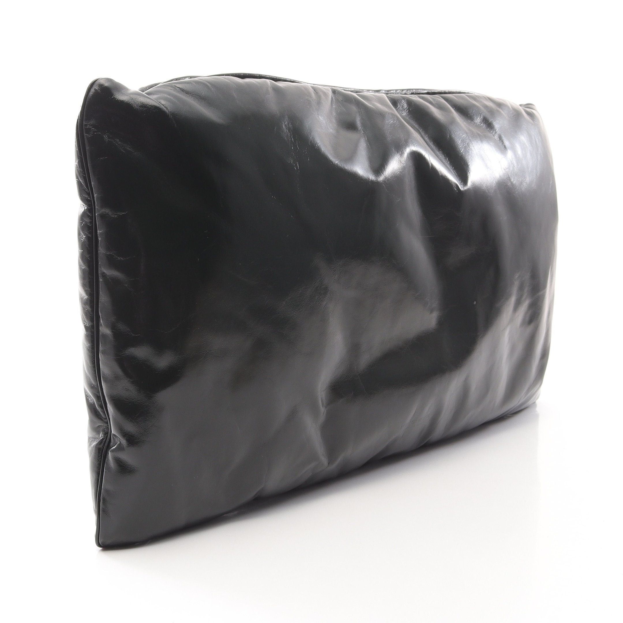 Bottega Veneta Bottega Veneta Pillow Clutch Bag Leather Dark Green With Key Ring Size ONE SIZE - 2 Thumbnail
