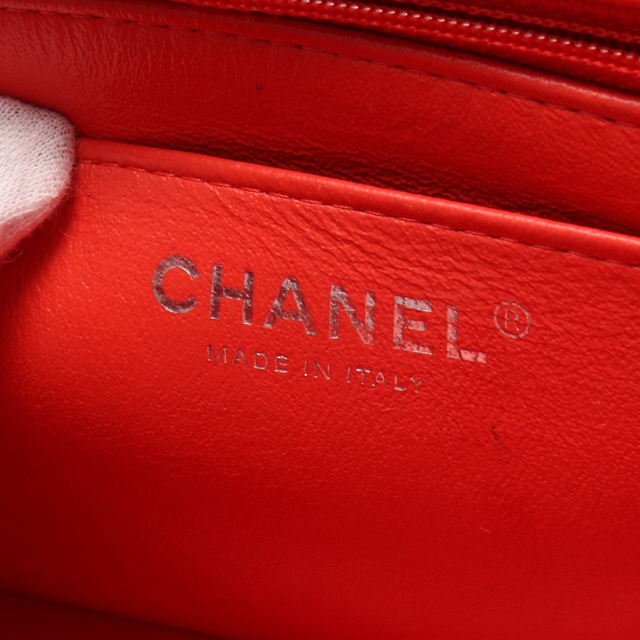 Chanel Chanel Mini Matelasse Chain Shoulder Bag Leather Red Silver Hardware Size ONE SIZE - 4 Thumbnail