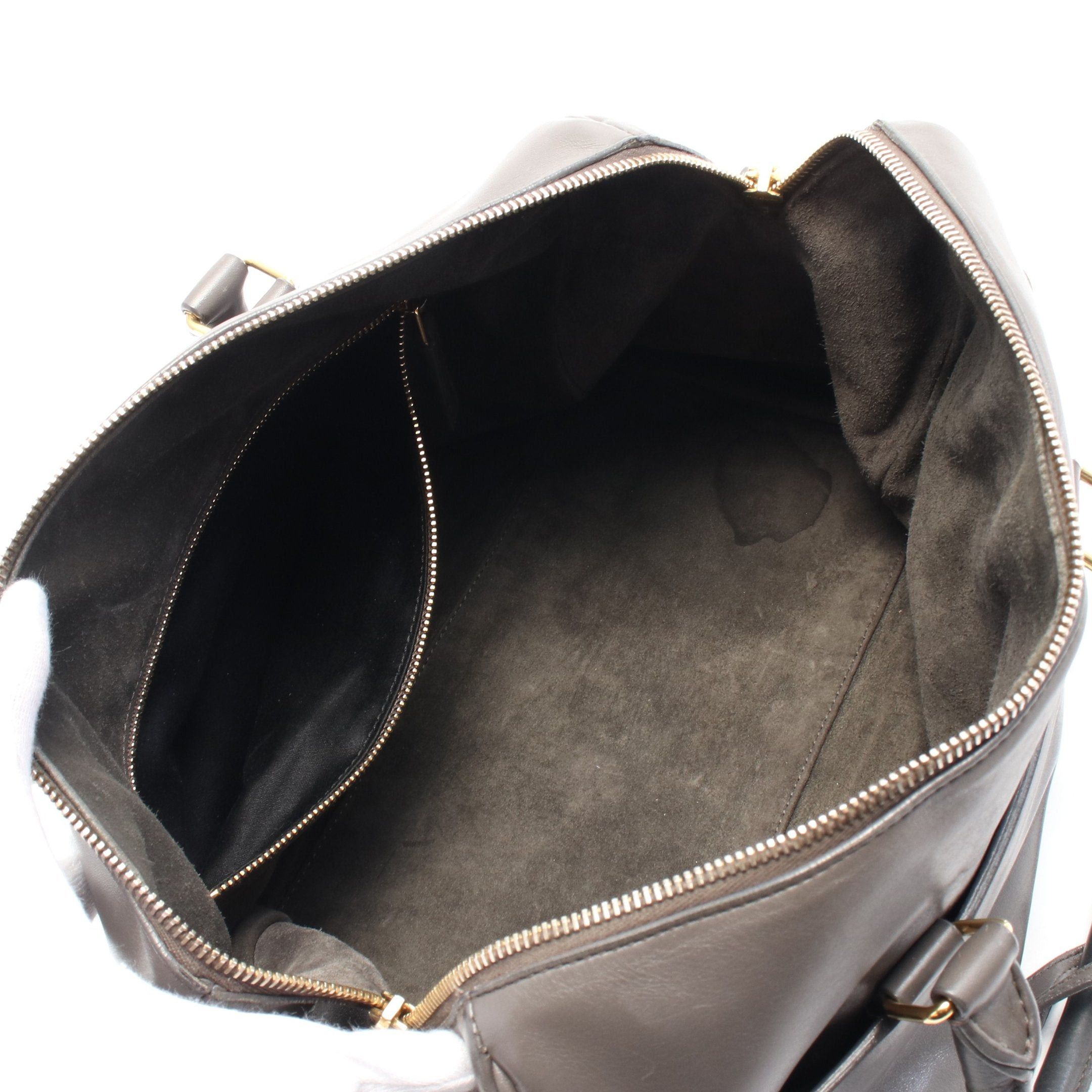 Yves Saint Laurent Yves Saint Laurent Classic Duffle 6 Handbag Leather Gray Size ONE SIZE - 3 Thumbnail