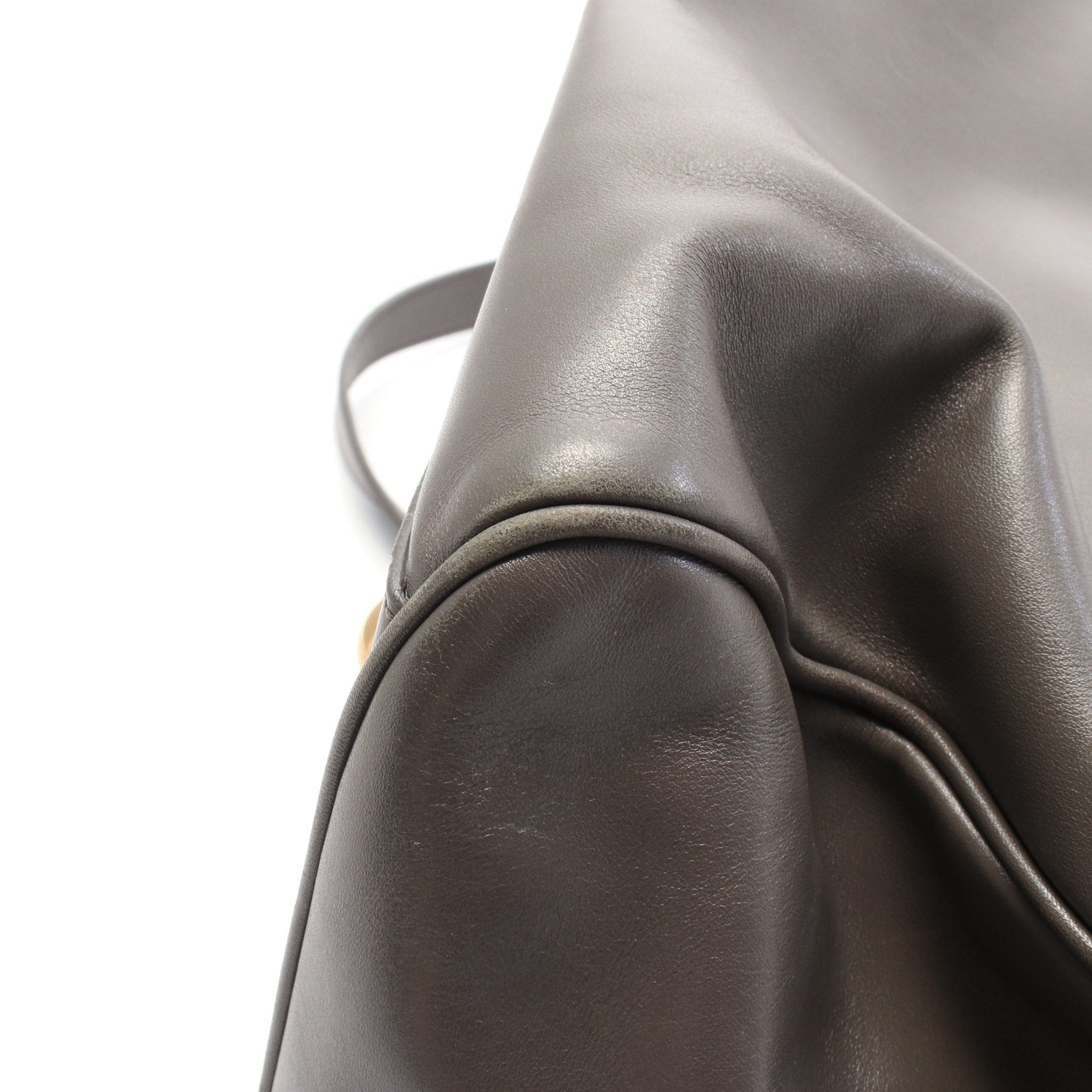 Yves Saint Laurent Yves Saint Laurent Classic Duffle 6 Handbag Leather Gray Size ONE SIZE - 8 Thumbnail