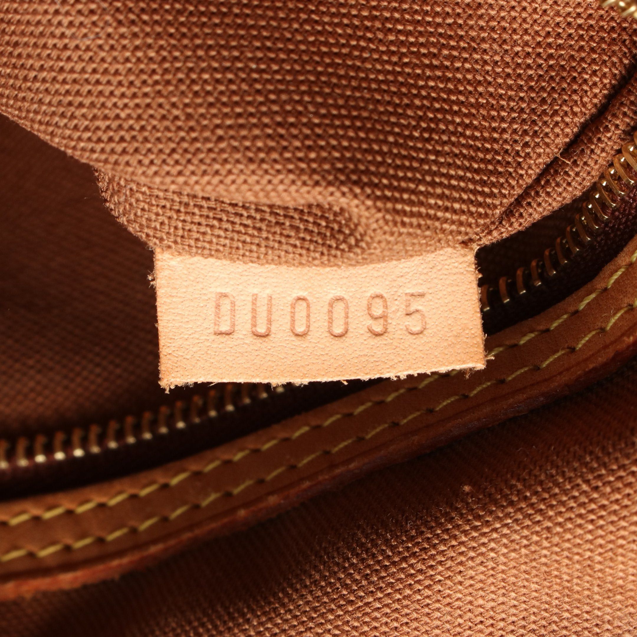 Louis Vuitton Louis Vuitton Batignolles Horizontal Monogram Shoulder Bag Leather Brown Size ONE SIZE - 5 Thumbnail