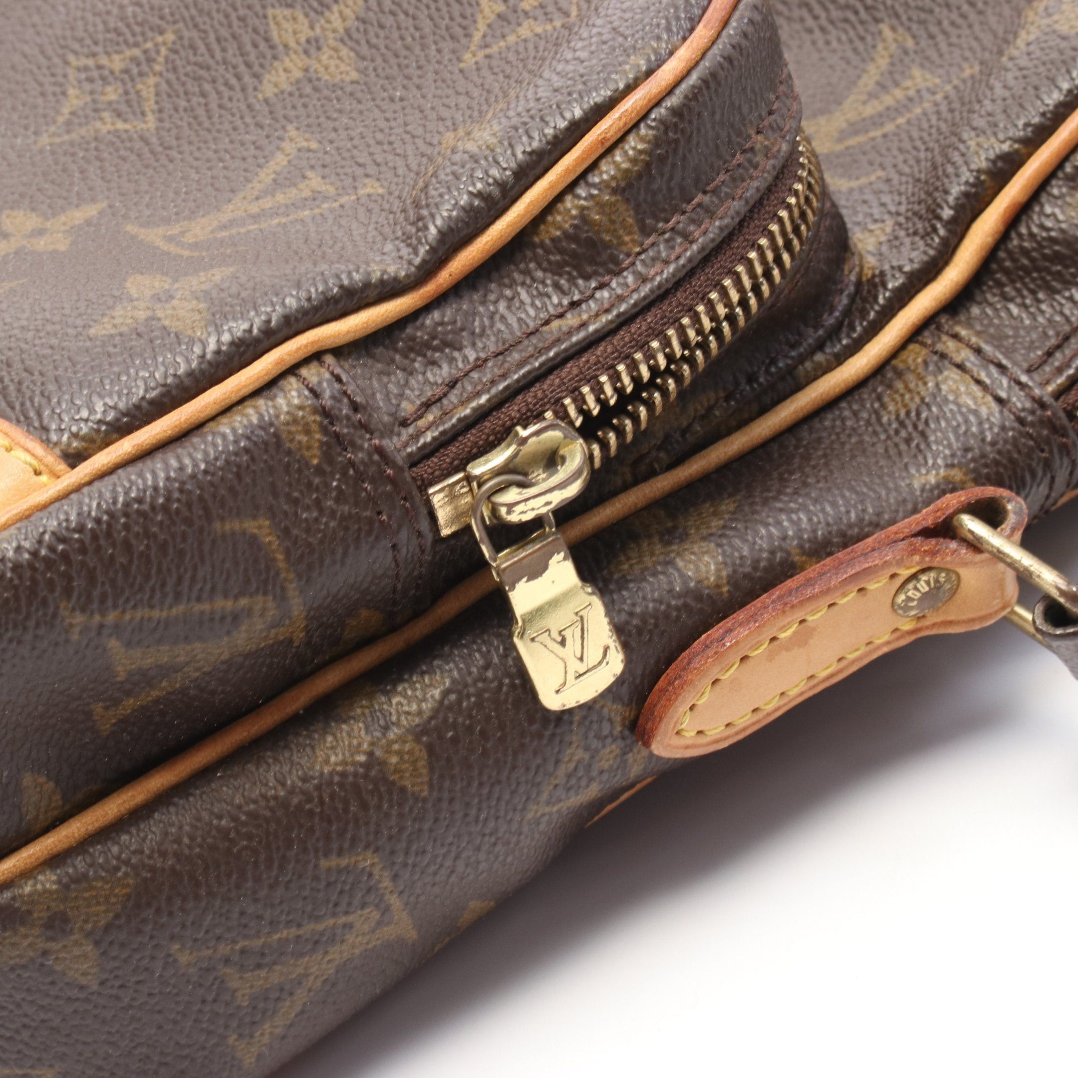 Louis Vuitton Louis Vuitton Amazon Monogram Shoulder Bag Leather Brown Size ONE SIZE - 7 Thumbnail