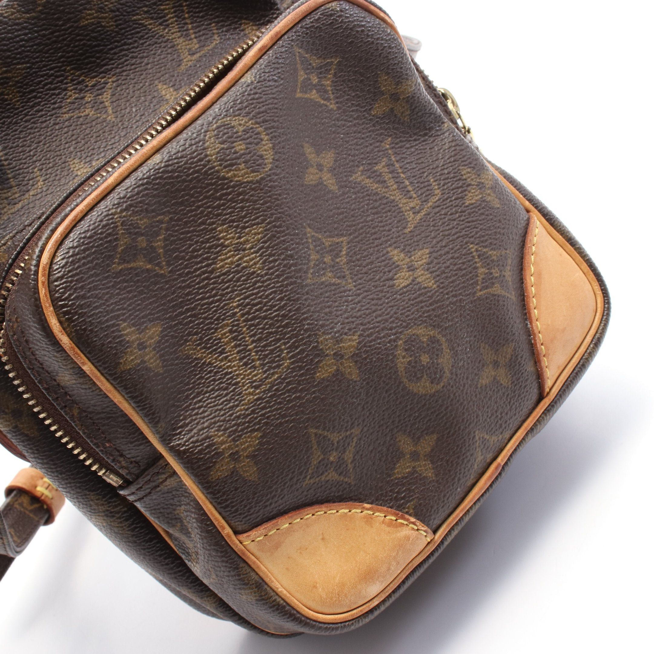Louis Vuitton Louis Vuitton Amazon Monogram Shoulder Bag Leather Brown Size ONE SIZE - 6 Thumbnail