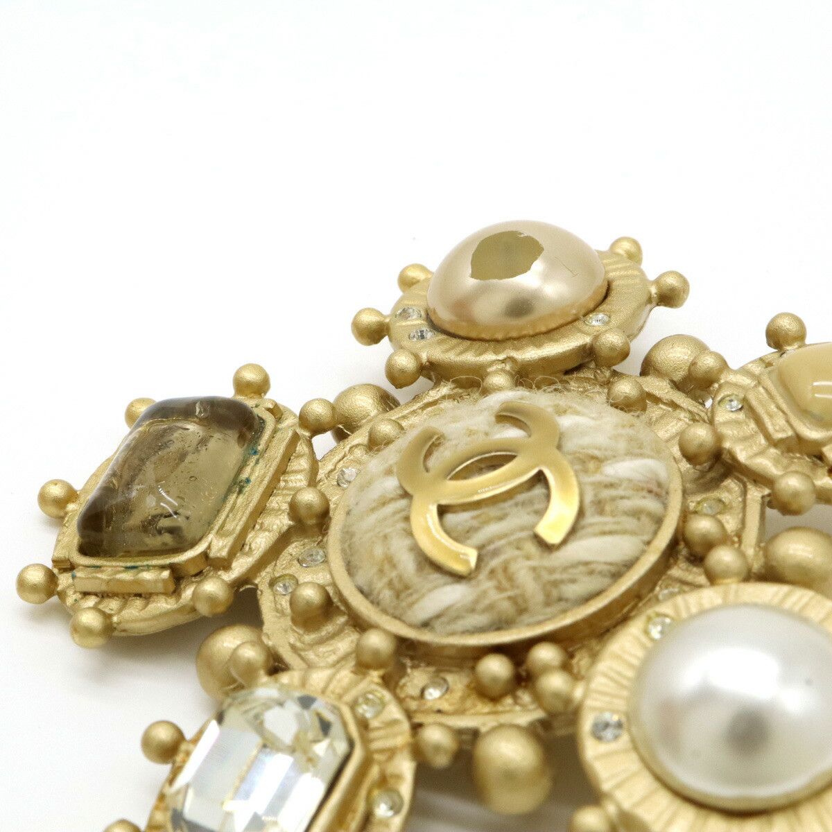 Chanel Chanel Chanel Coco Mark Pearl Rhinestone Pin Brooch Metal Brooch DUTY FREE for USA Size ONE SIZE - 4 Thumbnail