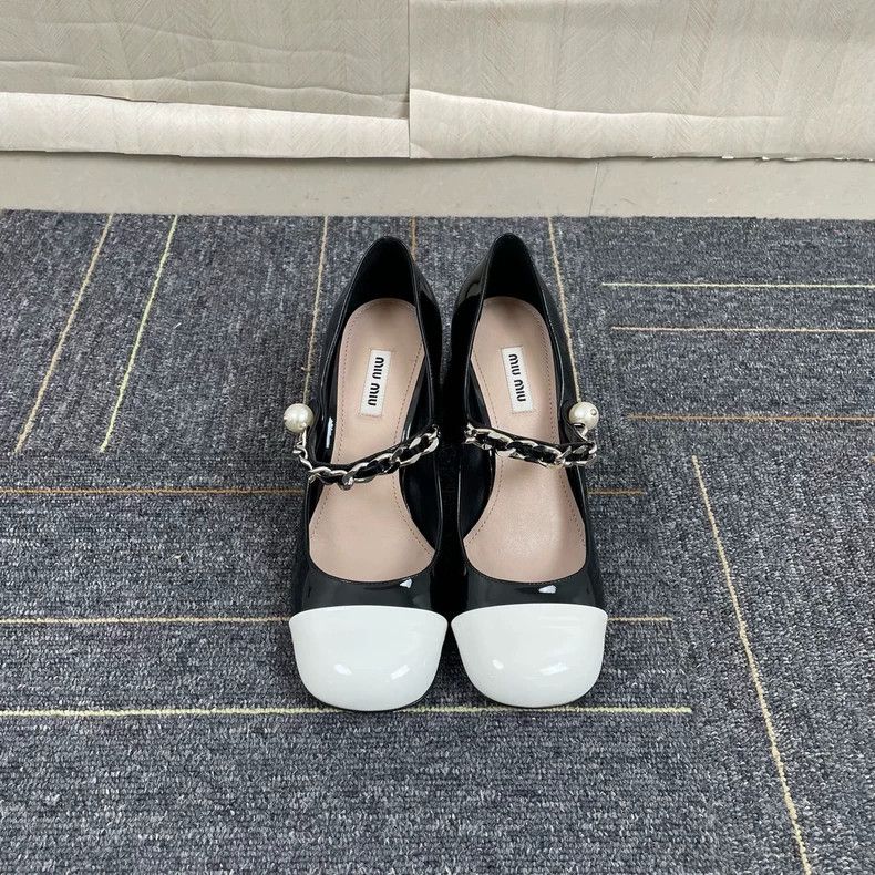 Prada Miu Miu Black White Patent Mary Jane Heels-yf Size US 8 / IT 38 - 2 Thumbnail