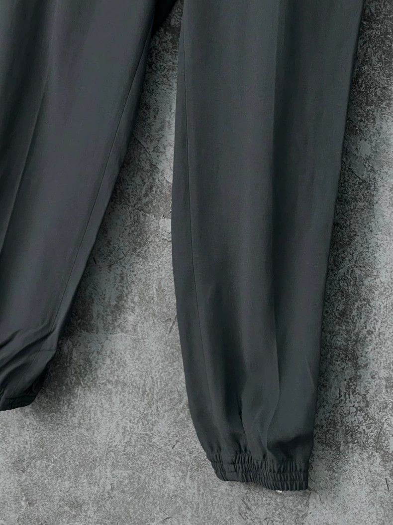 Alexander McQueen Alexander McQueen Casual Pants in Dark Blue- DMC Size US 31 - 6 Thumbnail