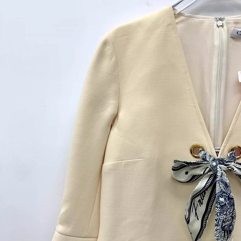 Dior Christian Dior Beige Wool V-Neck Dress- DMC Size L / US 10 / IT 46 - 3 Thumbnail