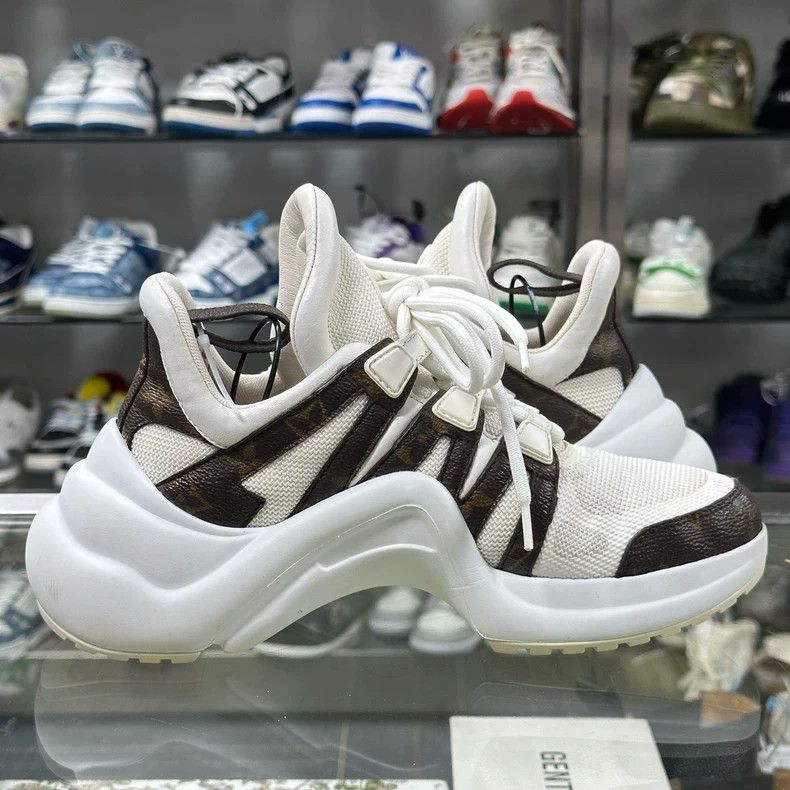 Louis Vuitton Louis Vuitton Archlight Sneakers Size 35.5 Size US 5 / IT 35 - 5 Thumbnail