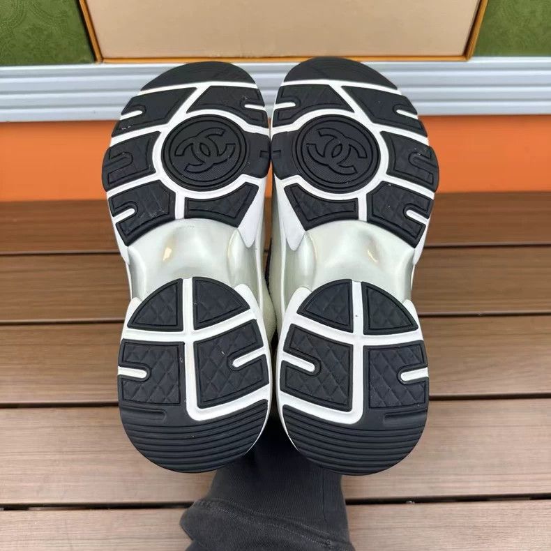 Chanel Chanel Casual Sneakers Size 35.5 Size US 6 / IT 36 - 7 Thumbnail