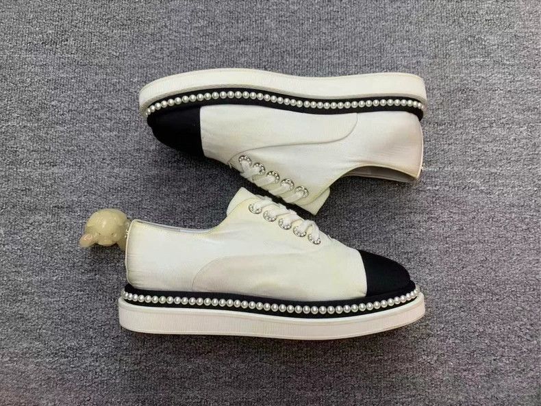 Chanel Chanel Pearl Sneakers Black and White Size 37 Size US 6 / EU 39 - 5 Thumbnail