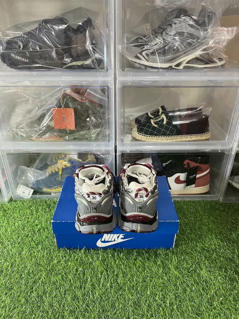 Balenciaga Balenciaga Runner Burgundy Women's Sneakers Size 36 Size US 4 / IT 34 - 5 Thumbnail