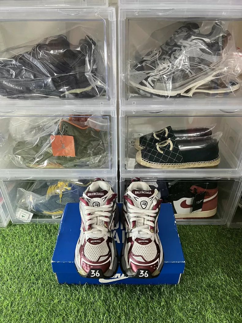 Balenciaga Balenciaga Runner Burgundy Women's Sneakers Size 36 Size US 4 / IT 34 - 2 Thumbnail