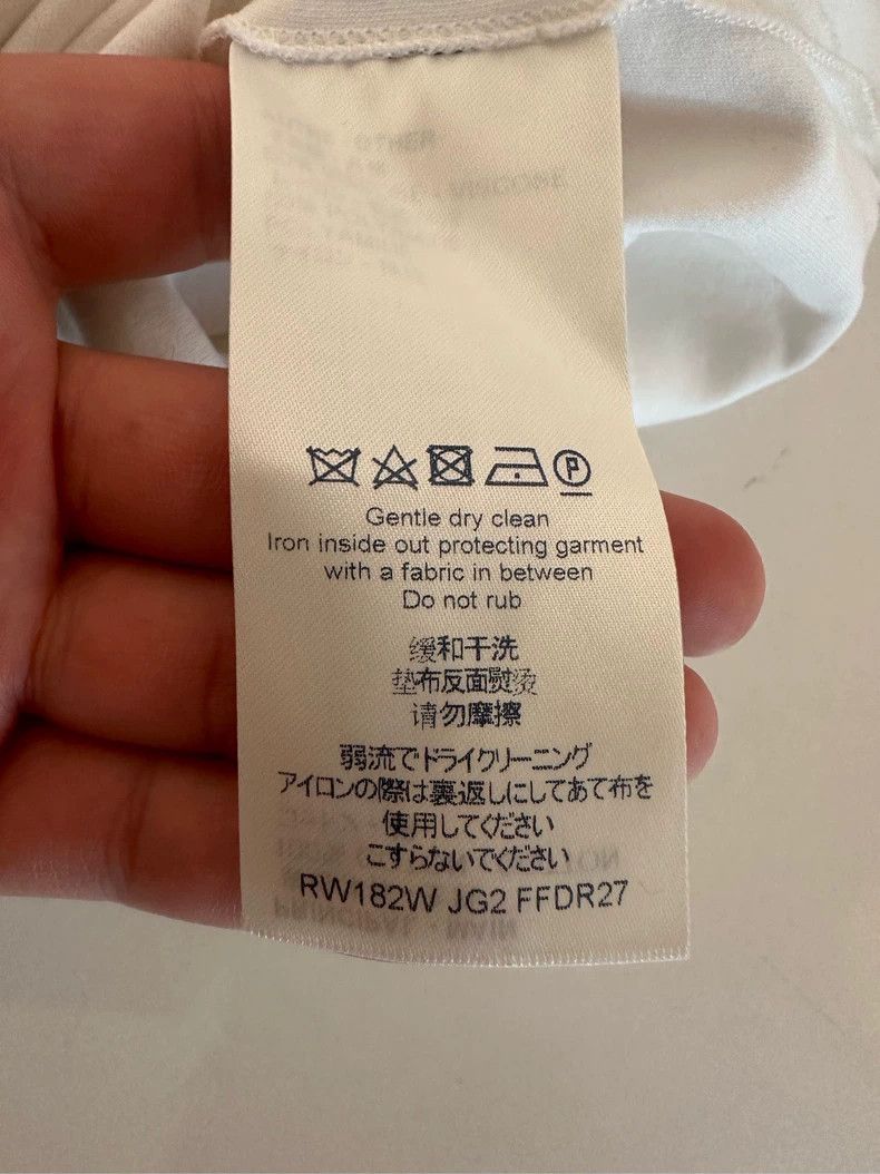 Louis Vuitton Elegant White Long Dress with Unique Embroidery- DMC Size 34" / US 12 / IT 48 - 4 Thumbnail
