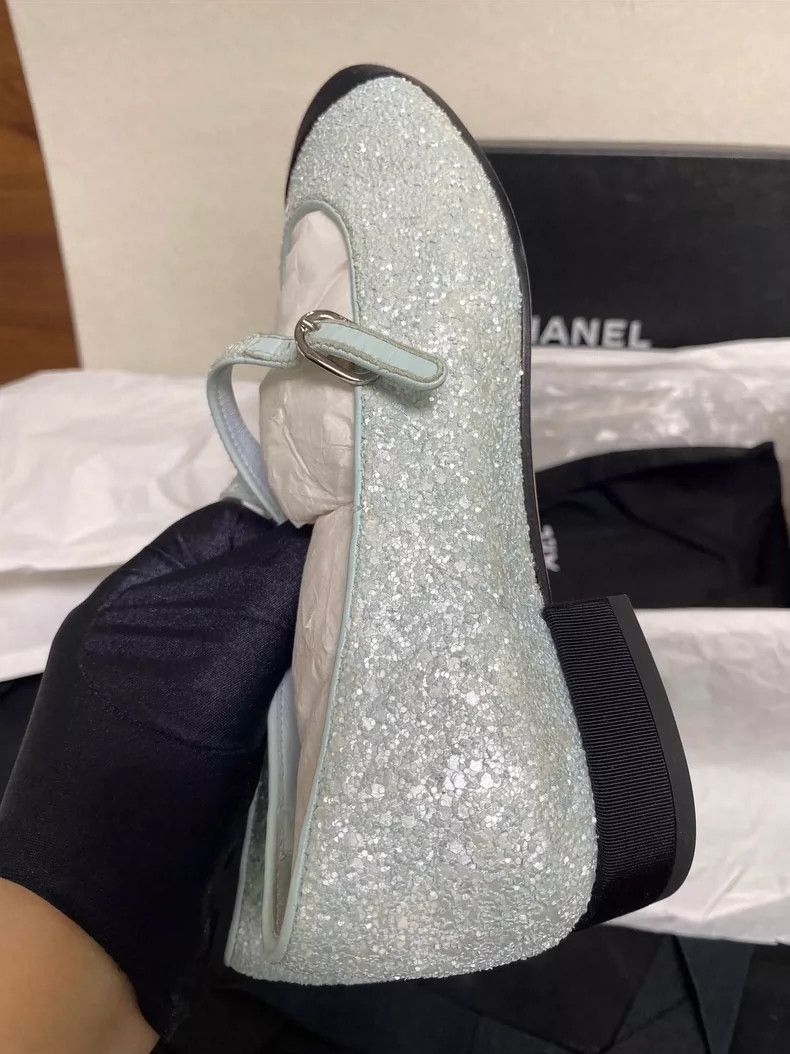 Chanel Chanel Glitter Flats with Dust Bag and Box Size US 8 / IT 38 - 2 Thumbnail