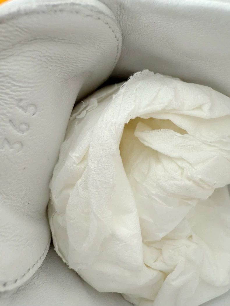Hermes Hermes White Sneakers Never Worn Size 36.5 Size US 6 / IT 36 - 6 Thumbnail