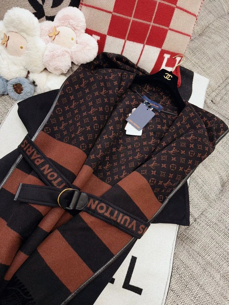 Louis Vuitton Louis Vuitton Brown Black Hooded Cape Coat- DMC Size US S / EU 44-46 / 1 - 2 Thumbnail