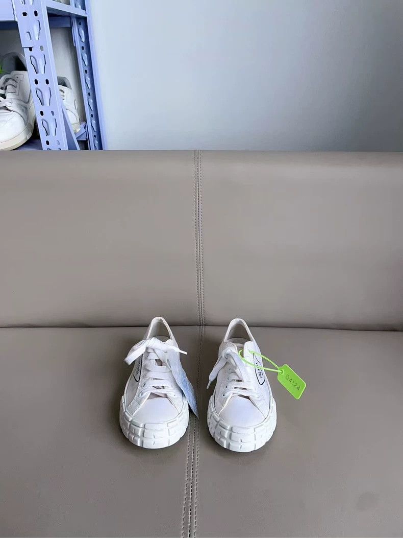 Prada Prada Sneakers Size 37 in Excellent Condition Size US 7 / IT 37 - 5 Thumbnail