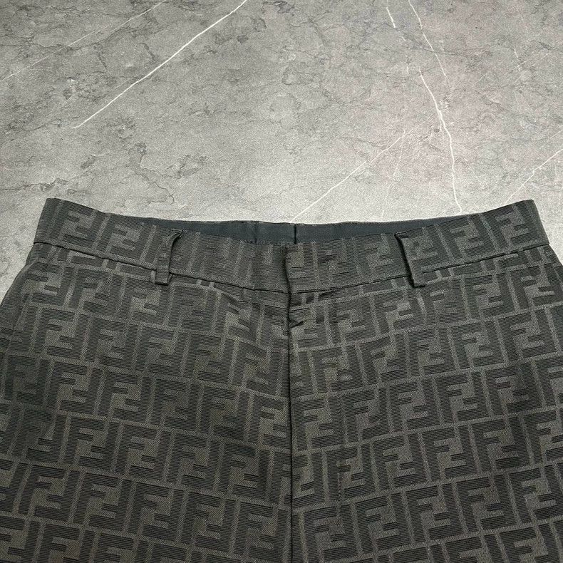 Fendi Fendi Logo Print Shorts Size 50 Size US 44 / EU 60 - 2 Thumbnail
