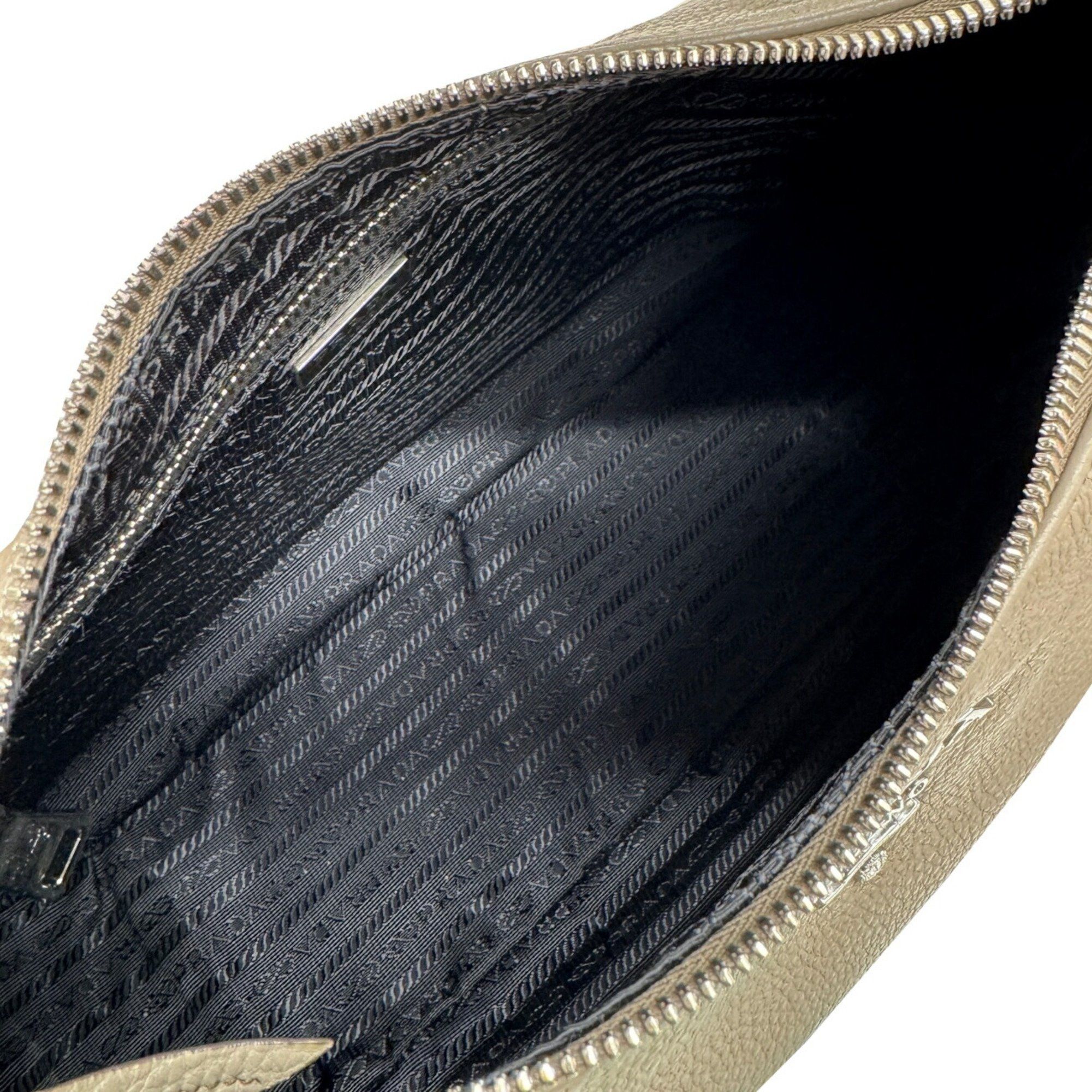 Prada Prada Vitello shoulder Size ONE SIZE - 10 Thumbnail