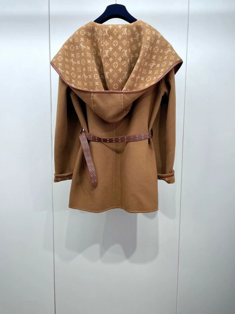 Louis Vuitton Louis Vuitton Short Bathrobe Coat- DMC Size US M / EU 48-50 / 2 - 2 Thumbnail