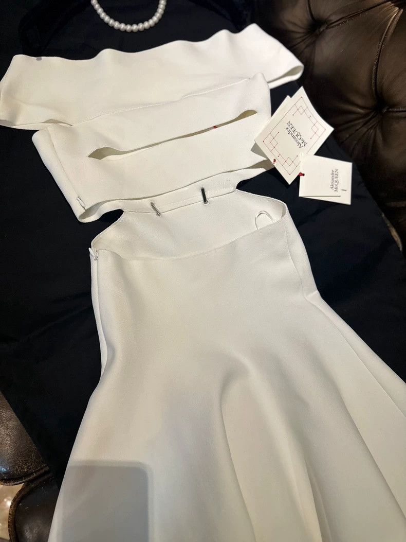 Alexander McQueen Elegant White Elastic Dress by Alexander McQueen- DMC Size 22" - 2 Thumbnail
