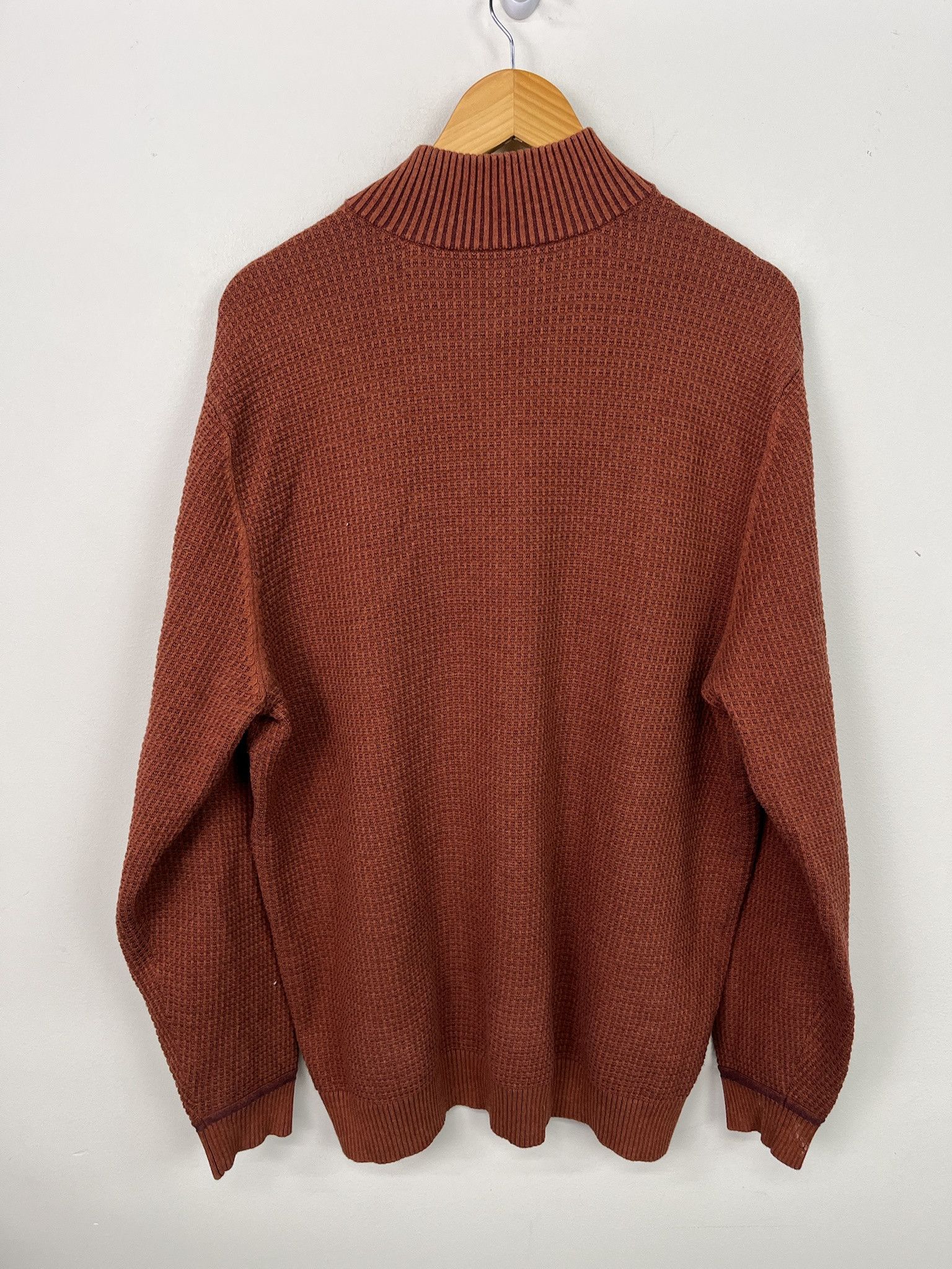 Tommy Hilfiger Vintage 90s GH Bass Co Red Quarterbutton Sweater Size XL Size US XL / EU 56 / 4 - 3 Thumbnail