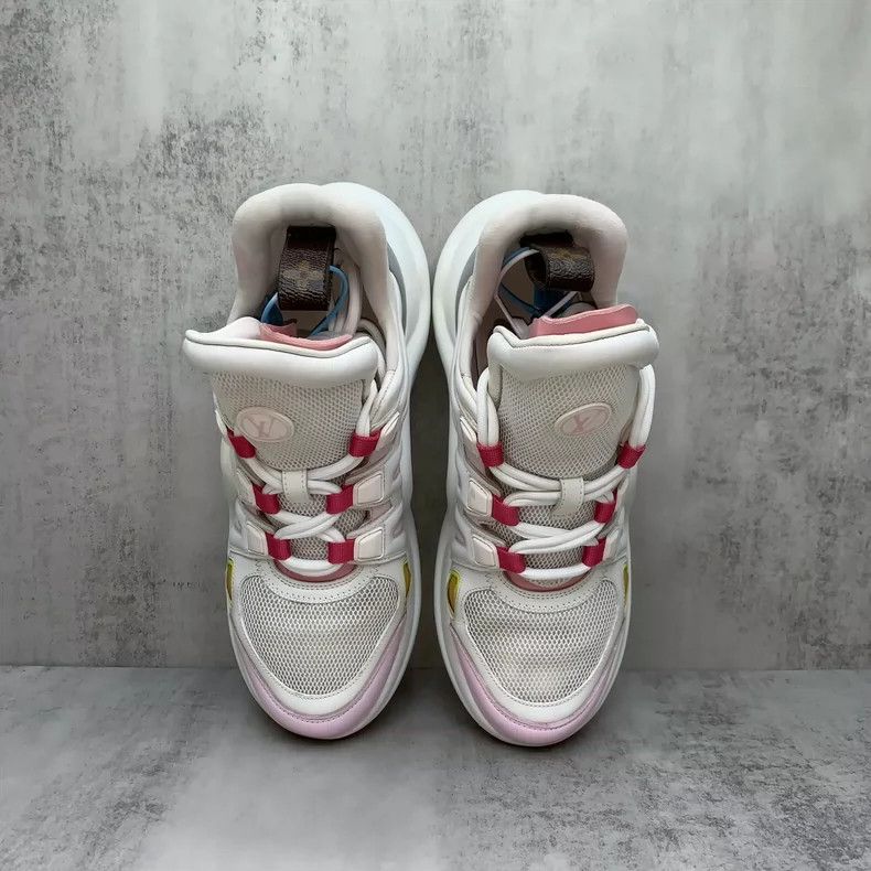 Louis Vuitton Pink Louis Vuitton Dad Sneakers Size 37 Size US 6 / IT 36 - 6 Thumbnail