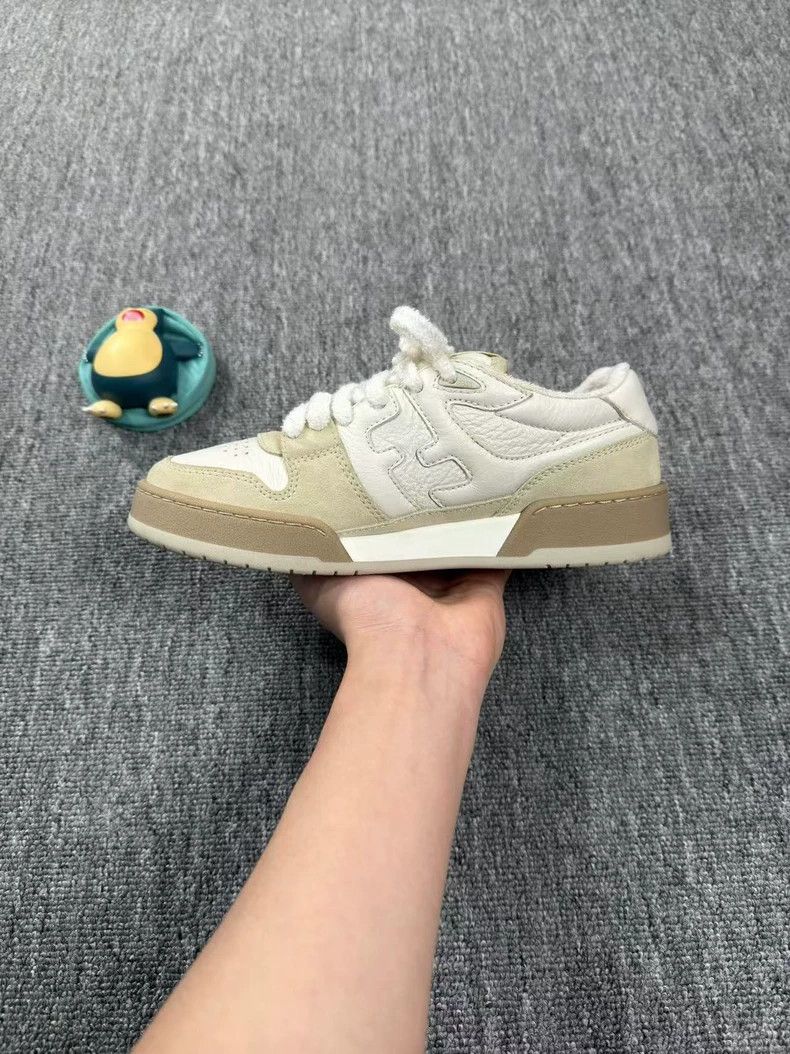 Fendi Fendi White Sneakers in Excellent Condition Size US 10 / EU 43 - 8 Thumbnail