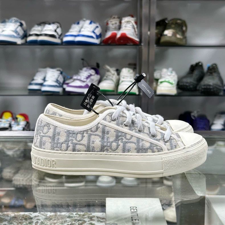 Dior Dior Monogram Embroidered Sneakers Size 35.5 Size US 6 / IT 36 - 3 Thumbnail