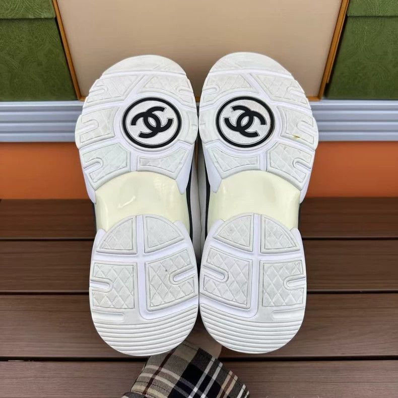 Chanel Chanel Black and White Casual Sneakers Size US 7 / IT 37 - 8 Thumbnail
