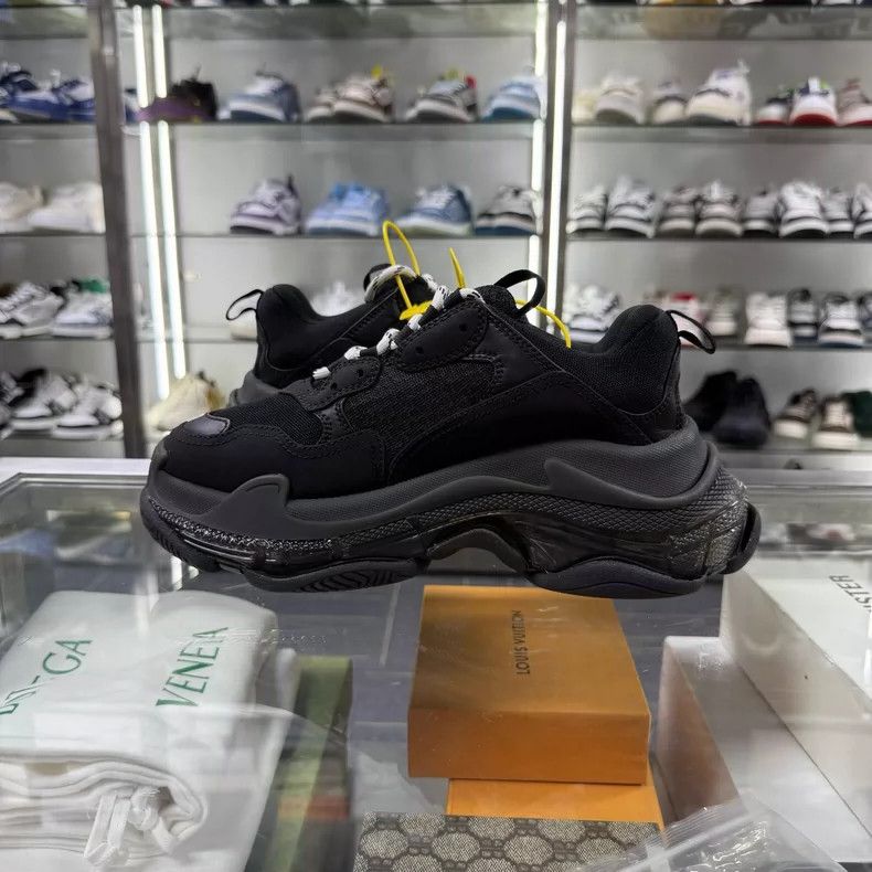 Balenciaga BALENCIAGA Triple S Sneakers Size 37 Size US 6 / IT 36 - 5 Thumbnail